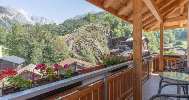 chambre d'hôtel avec vue alpine fieschertal